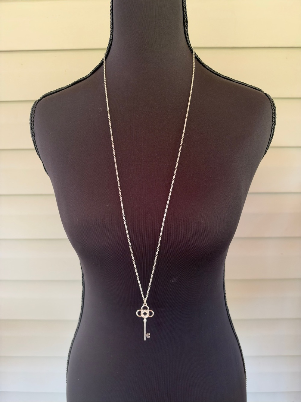 Avon Silver Key Pendant Necklace